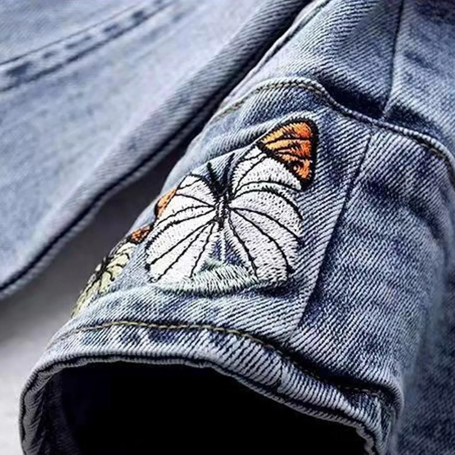 Butterfly Embroidery Denim Jacket for Women Long Sleeve Botton Up Coat with Pocket Fall Outerwear Shacket Casual Turn Down