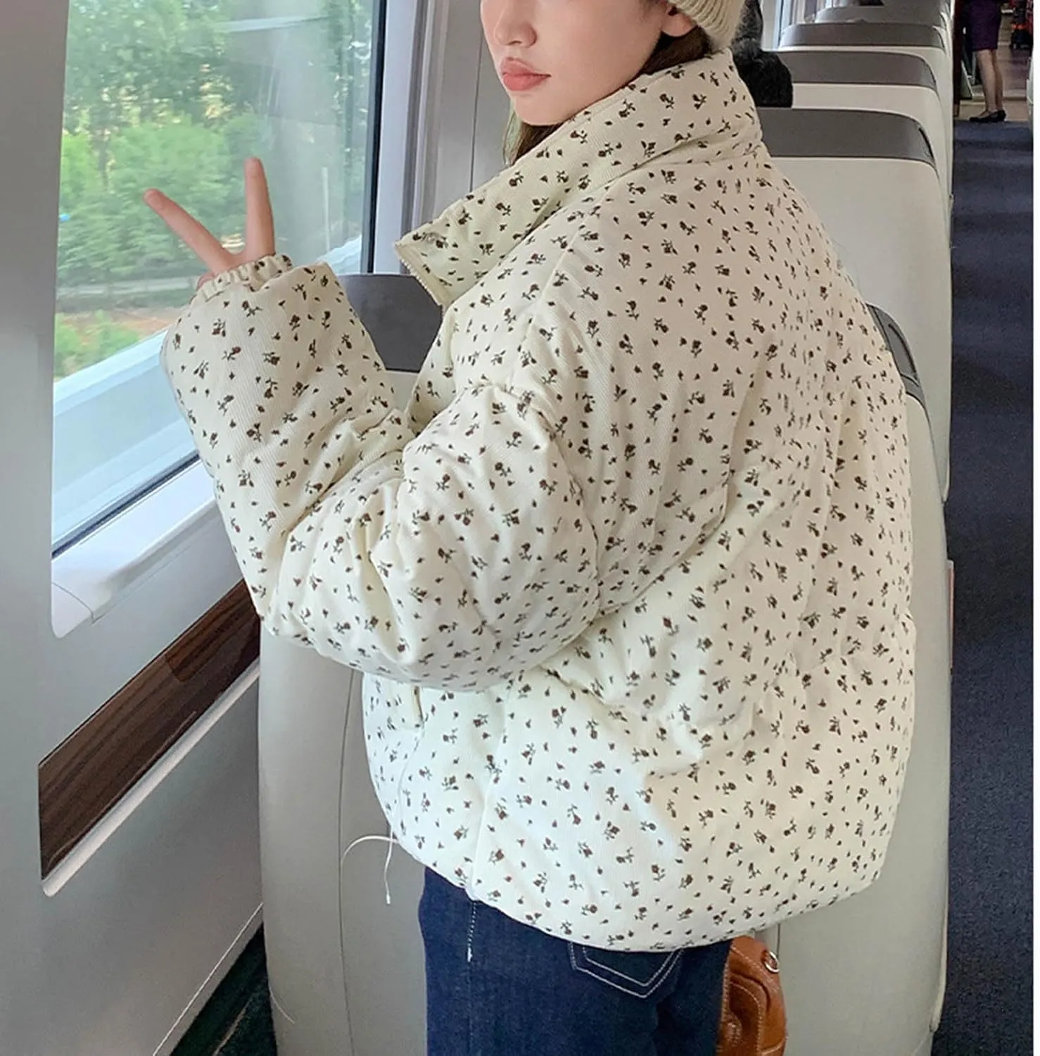 Cold Weather Down Jacket For Womens Cropped Stand Collar Puffer Coats Winter Floral Print Zip Up Puffer Outfits