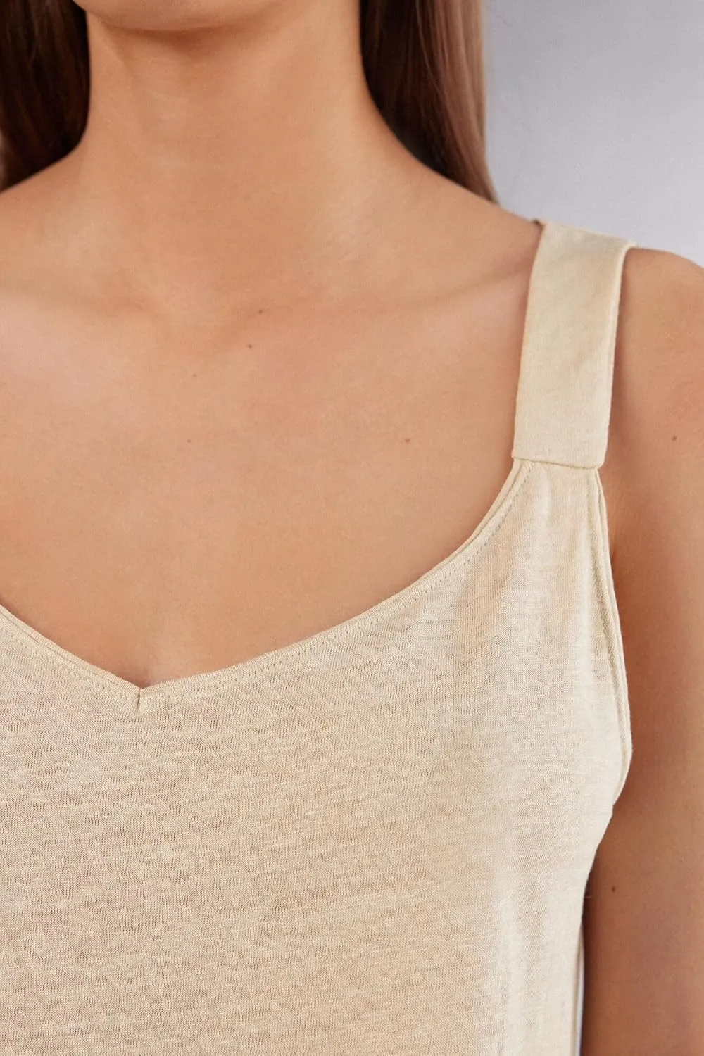 Woman's Linen Tank Top